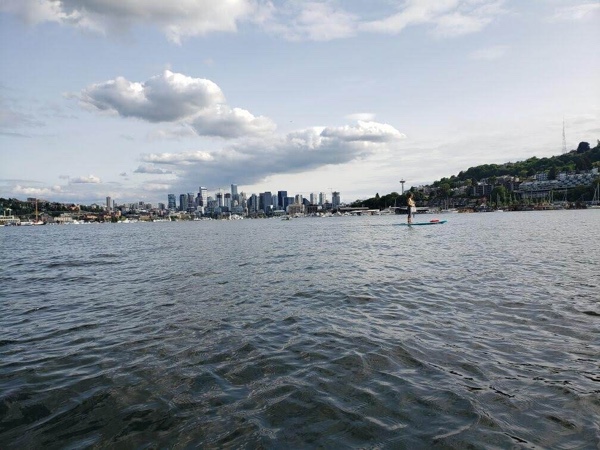 Seattle skyline from Lake Union.