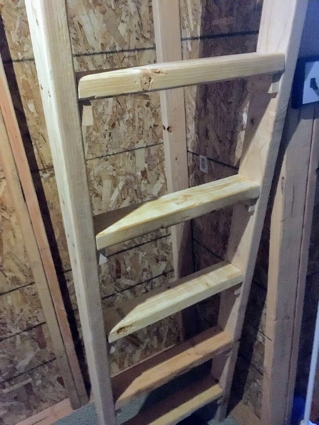 The rungs now lay flat, making it much easier to use the ladder.